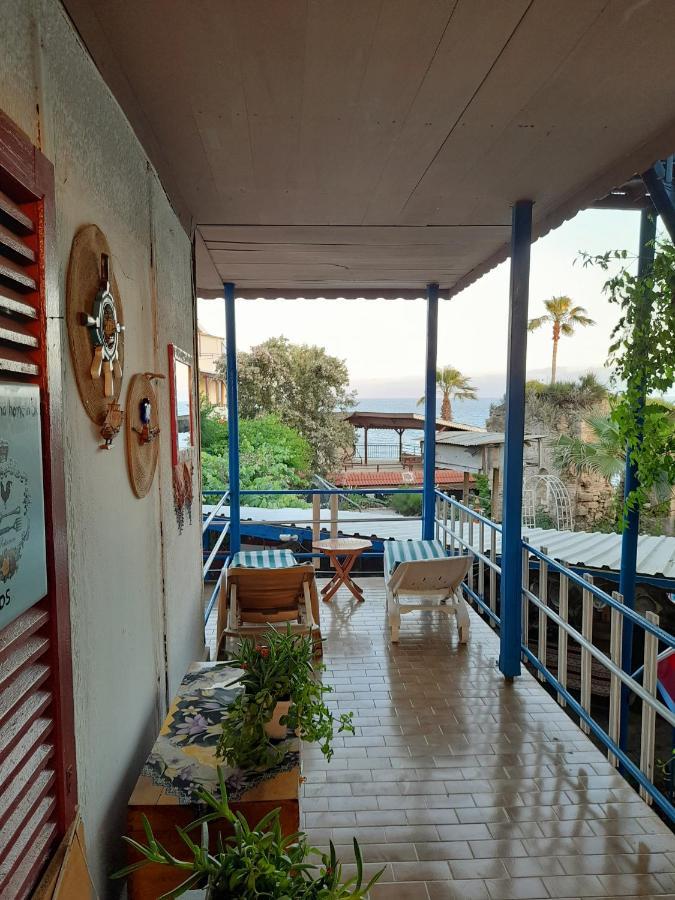 Antonios Motel Side Exterior photo